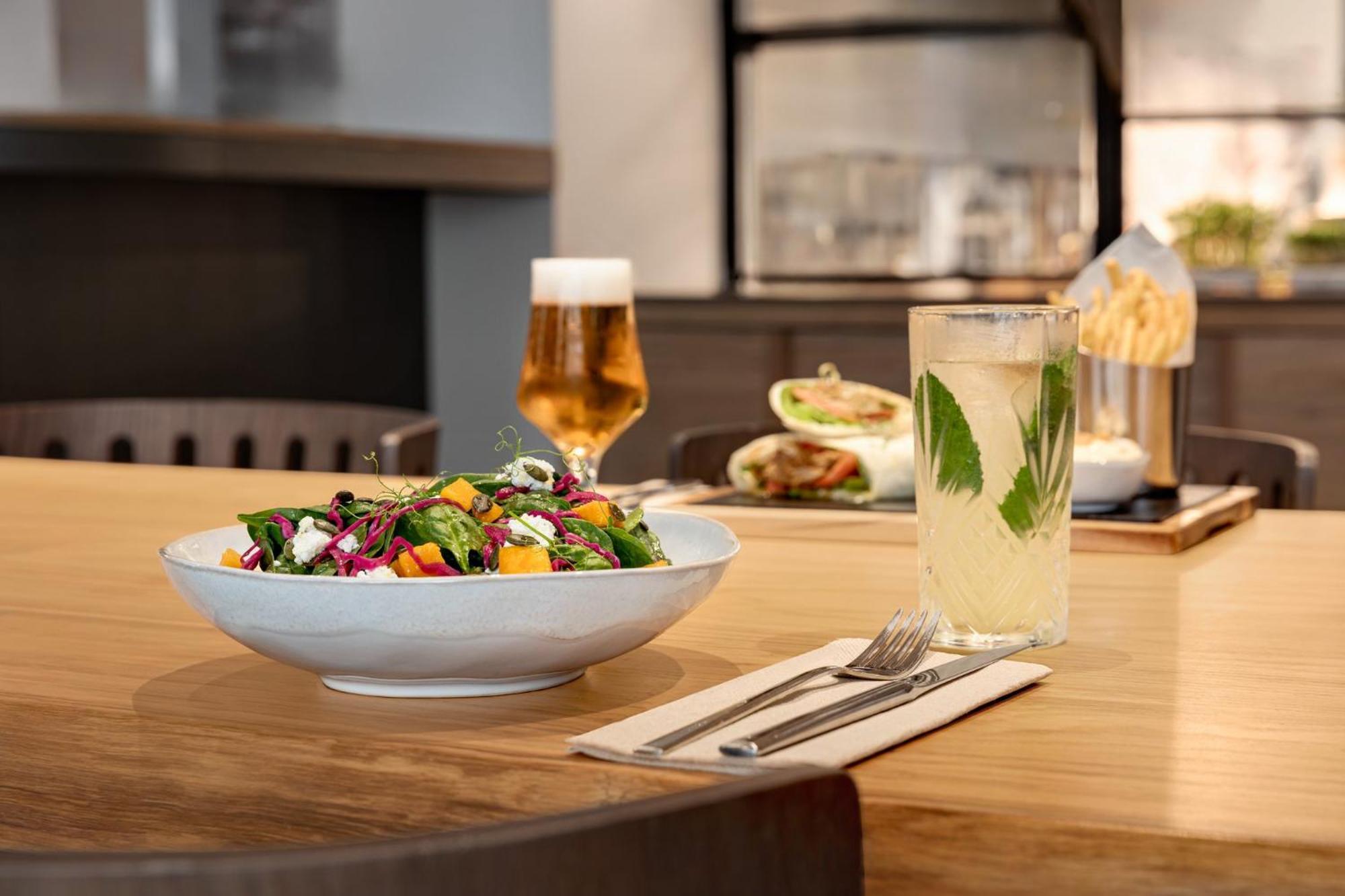 Holiday Inn Express Porto - Boavista By Ihg Exteriör bild